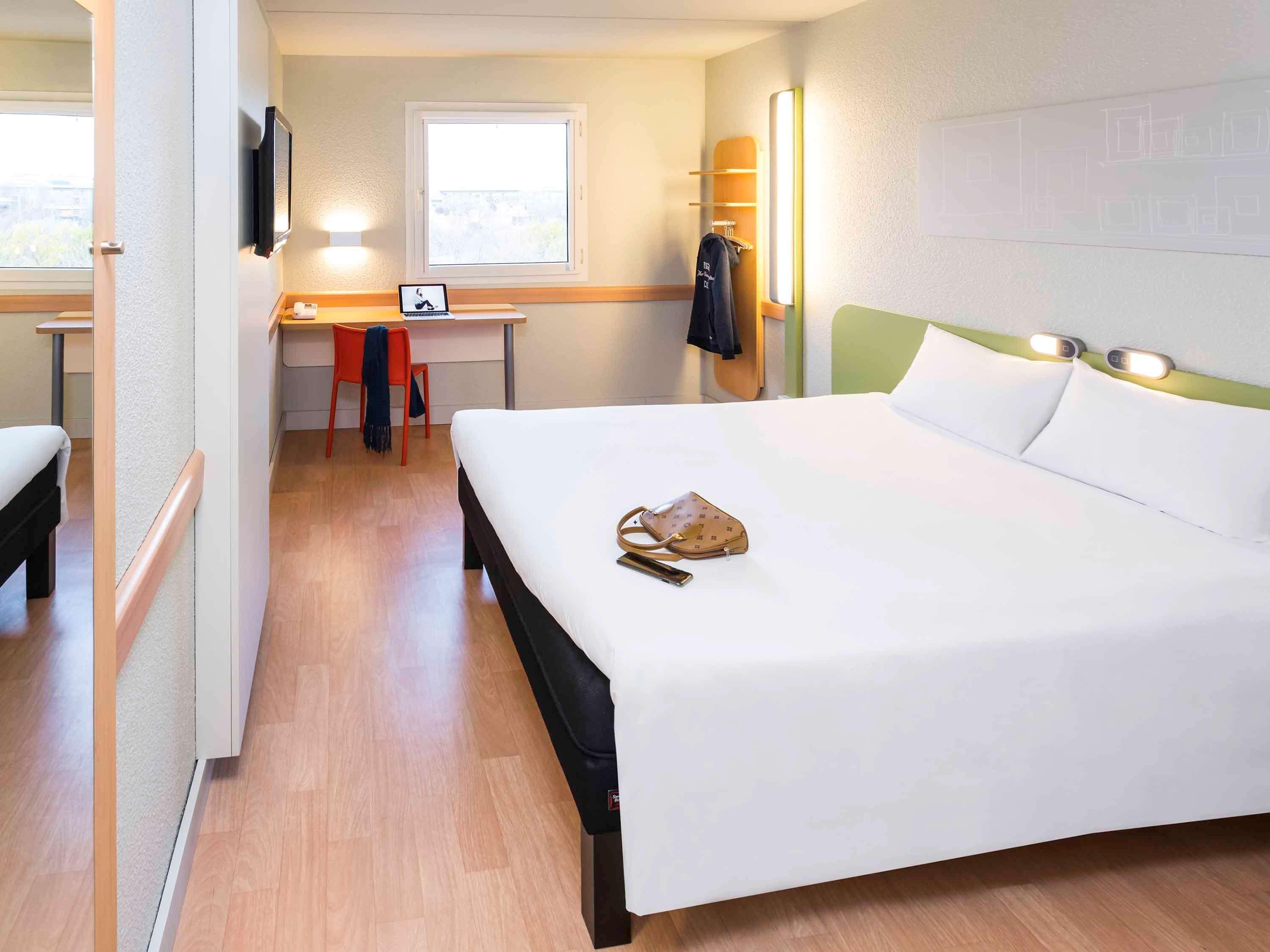 Hotel Ibis Budget Madrid Alcorcon Mostoles Exterior foto